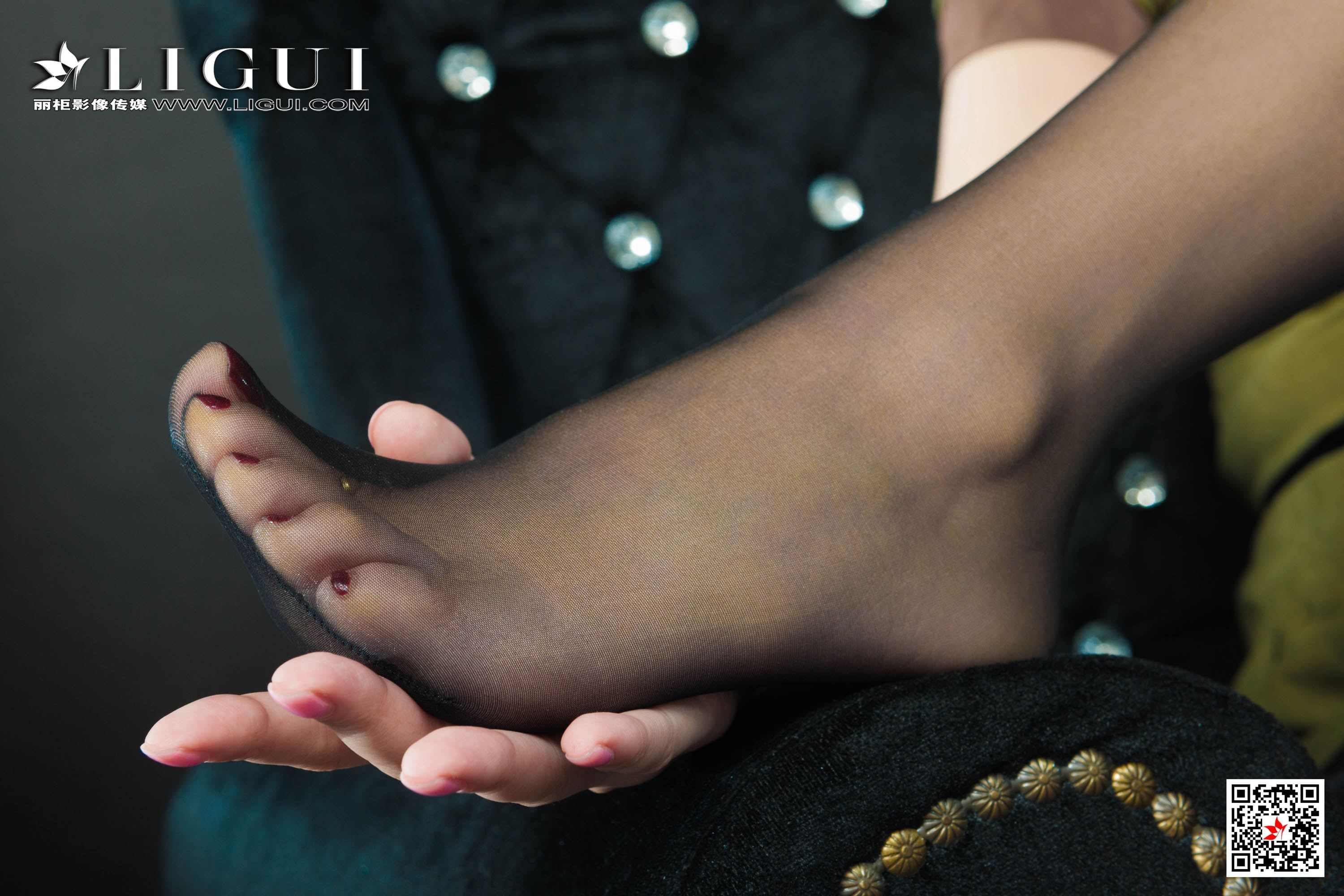 Ligui丽柜  2020.11.26《孤芳自品》文芮